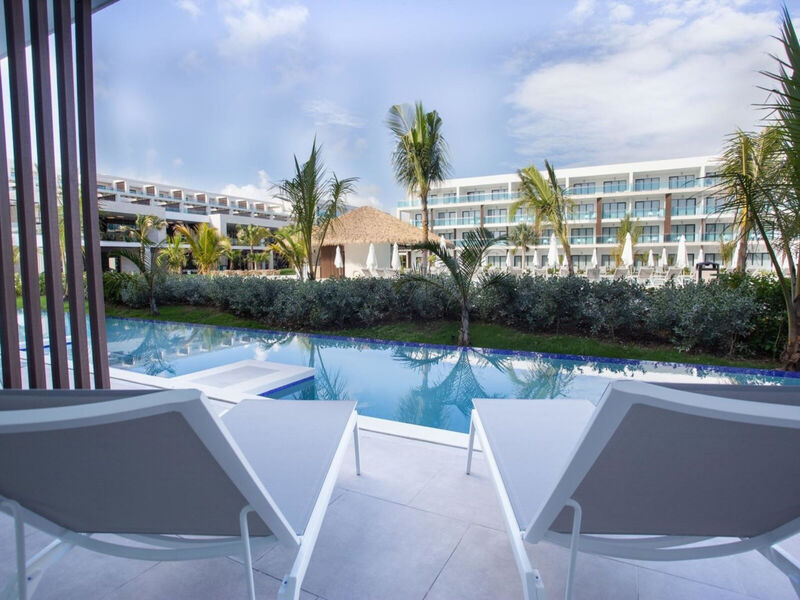 Serenade Punta Cana Beach &Amp; Spa