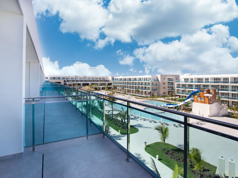 Serenade Punta Cana Beach &Amp; Spa