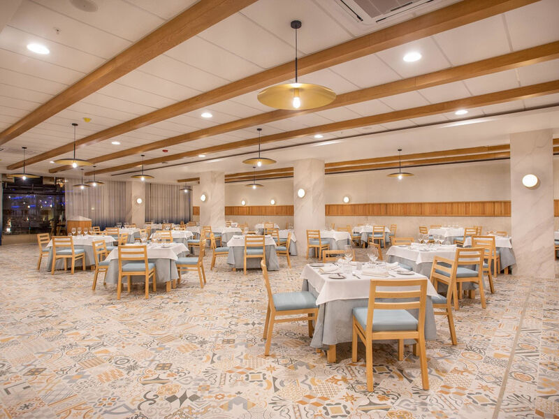 Serenade Punta Cana Beach &Amp; Spa