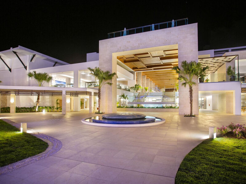 Serenade Punta Cana Beach &Amp; Spa