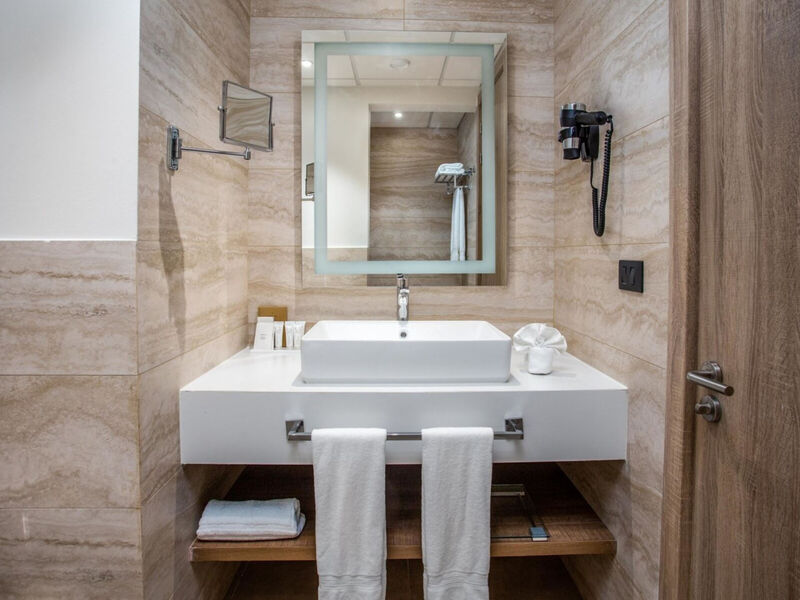 Serenade Punta Cana Beach &Amp; Spa