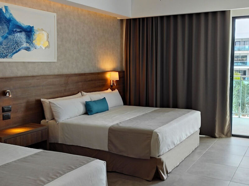 Serenade Punta Cana Beach &Amp; Spa