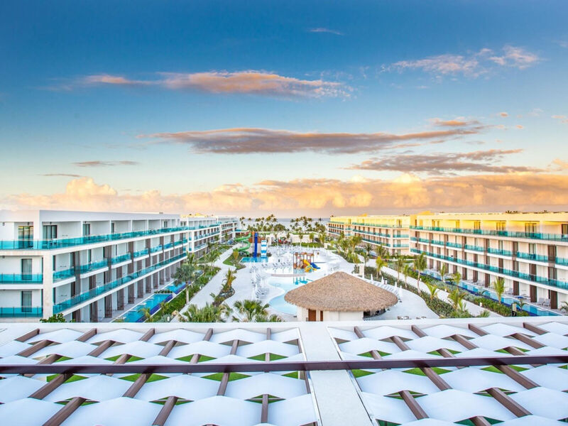 Serenade Punta Cana Beach &Amp; Spa