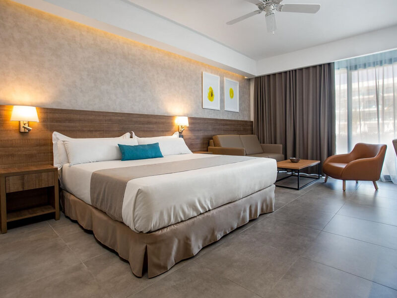 Serenade Punta Cana Beach &Amp; Spa