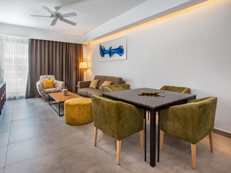 Serenade Punta Cana Beach &Amp; Spa