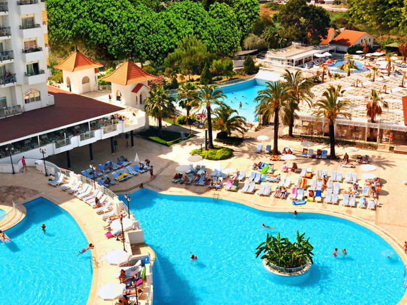 Serenis Hotel