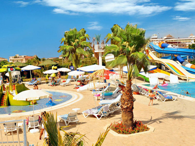 Serenis Hotel