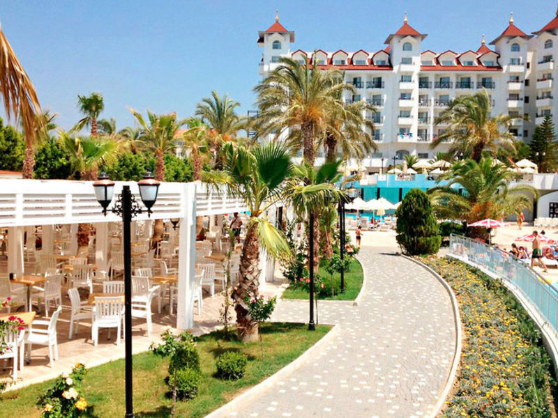 Serenis Hotel