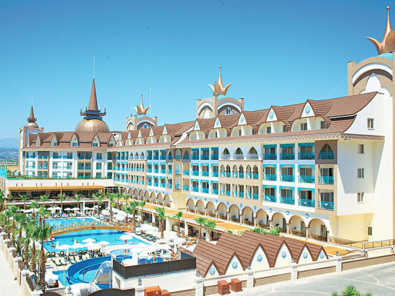 Side Crown Palace