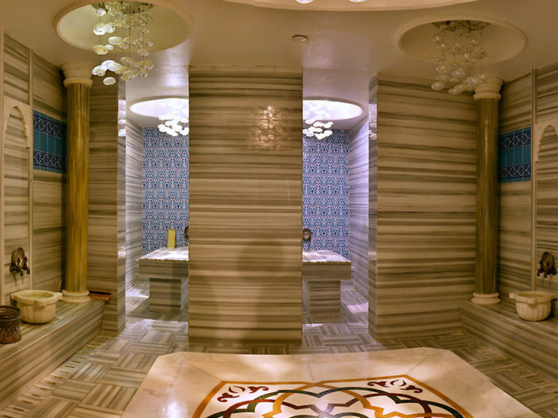 Side Crown Palace