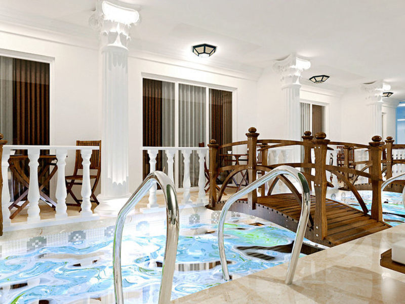 Side Royal Palace