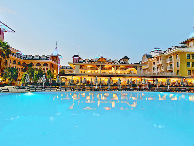 Side Star Resort
