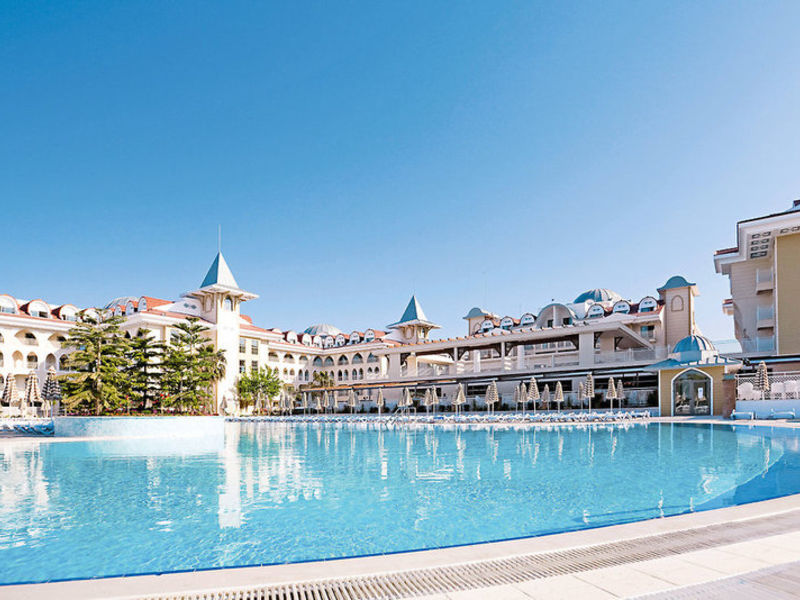 Side Star Resort