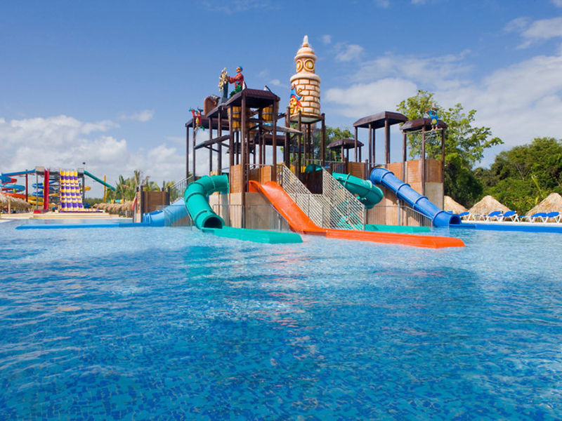 Sirenis Tropical Beach Resort