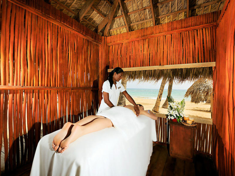 Sirenis Tropical Beach Resort