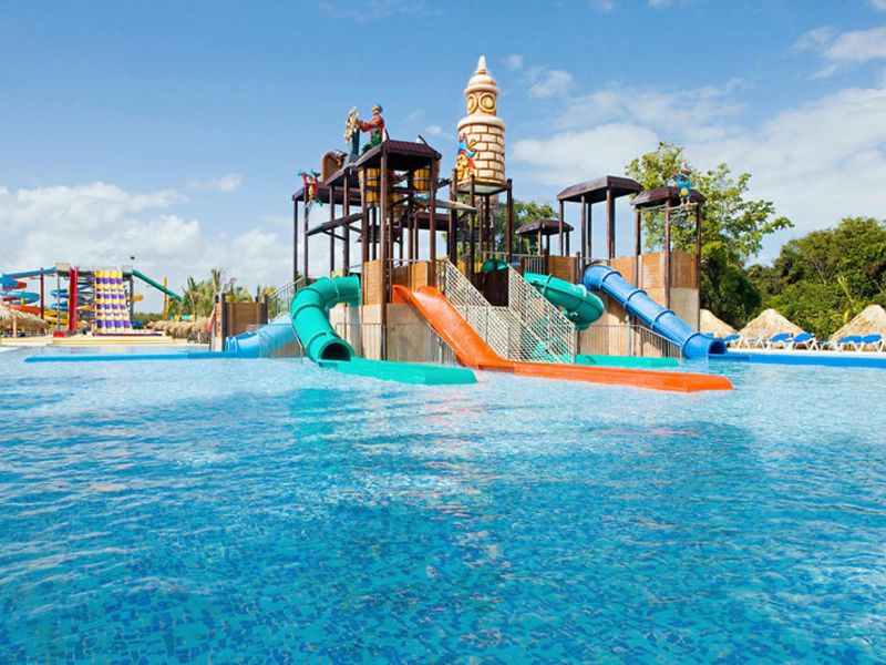 Sirenis Tropical Beach Resort