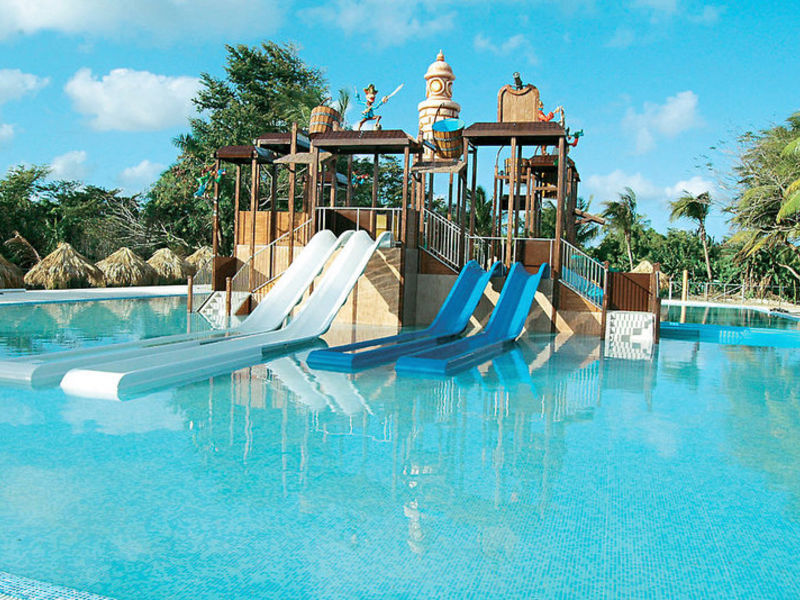Sirenis Tropical Beach Resort