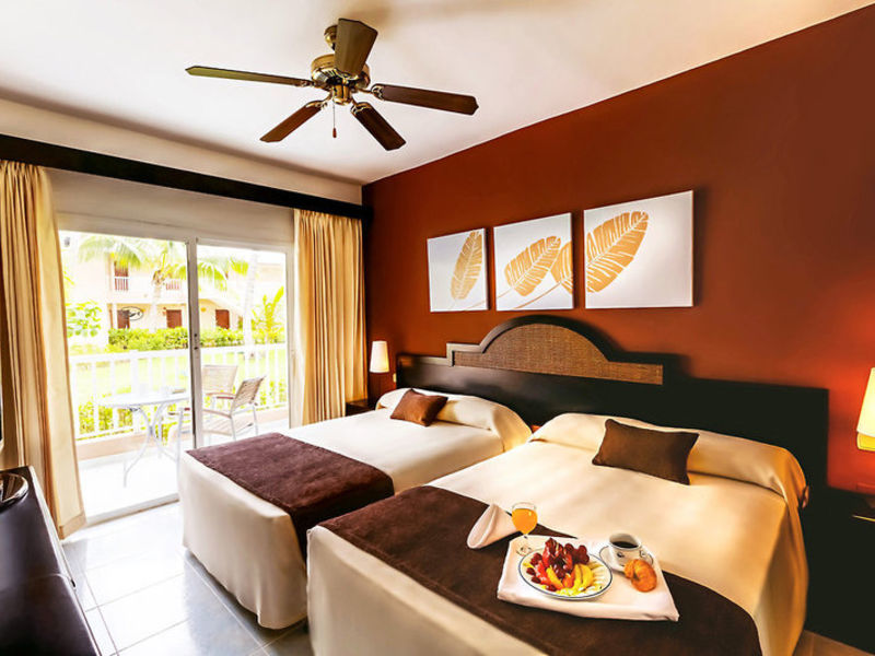 Sirenis Tropical Beach Resort