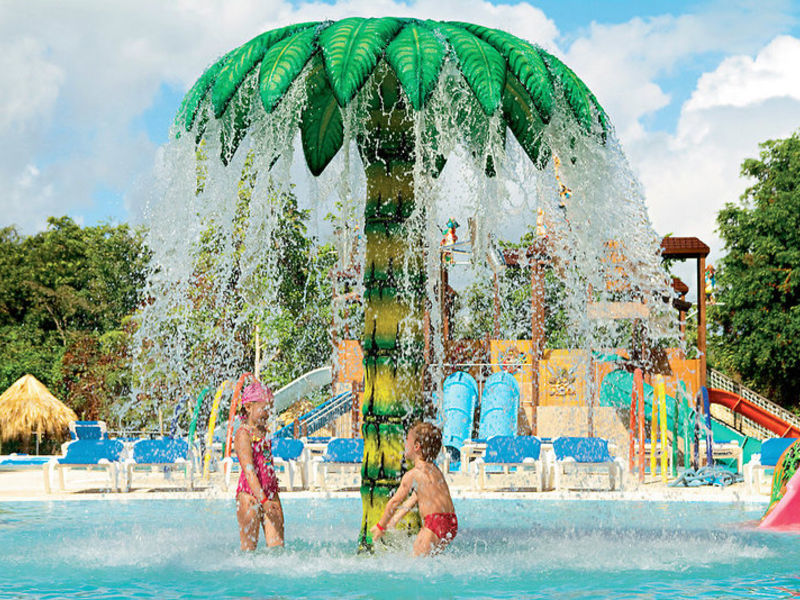 Sirenis Tropical Beach Resort