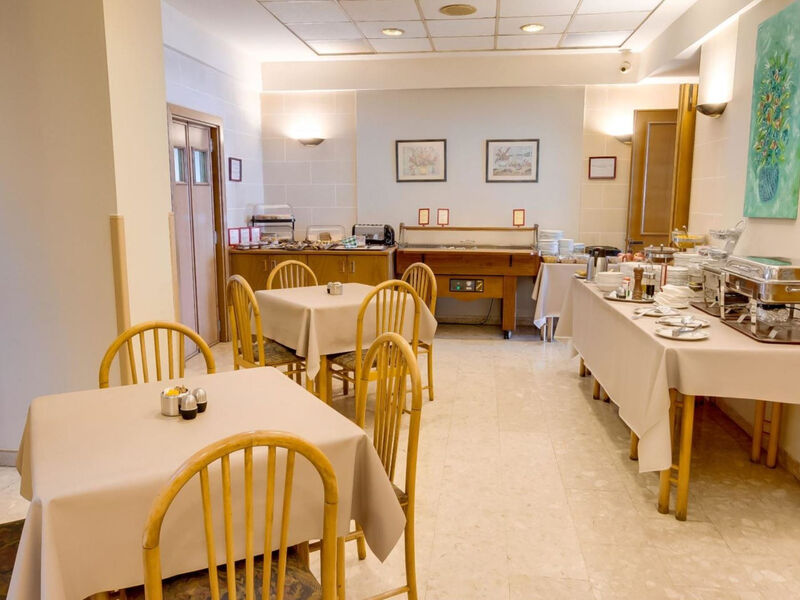 Sliema Chalet Hotel