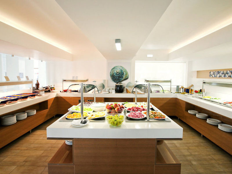 smartl MoreMeniBeach / Residence
