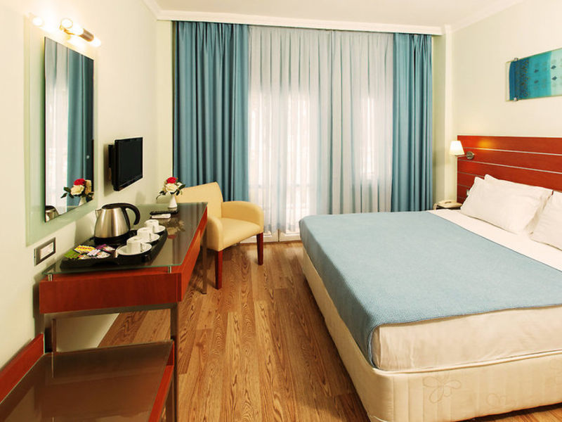 smartline Petunya Beach
