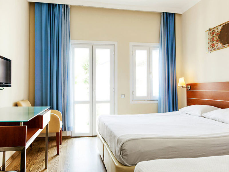 smartline Petunya Beach