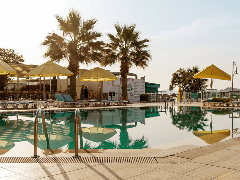 smartline Petunya Beach