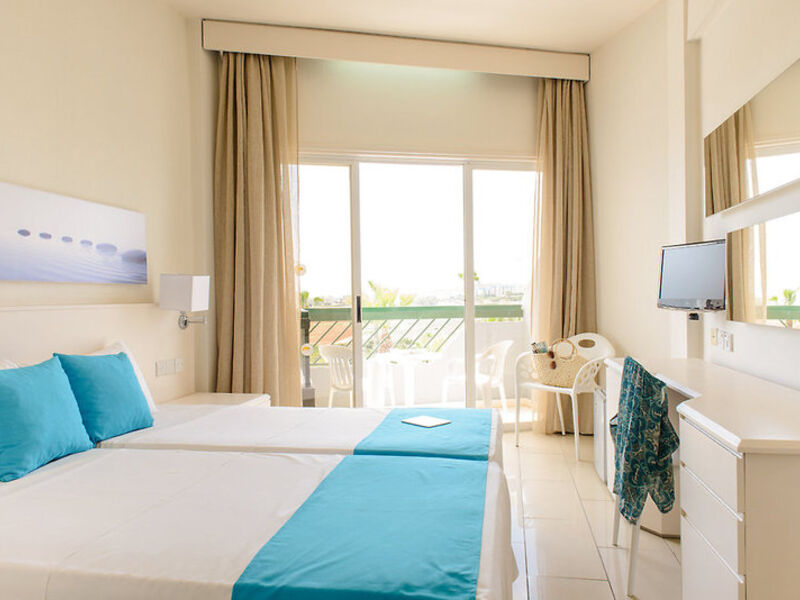 smartline Protaras