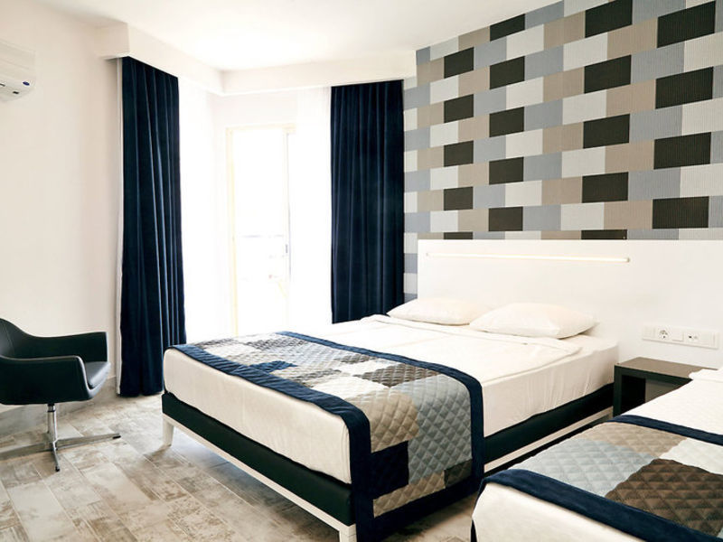 smartline White City Beach
