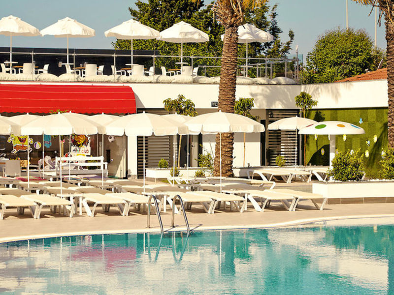 smartline White City Beach