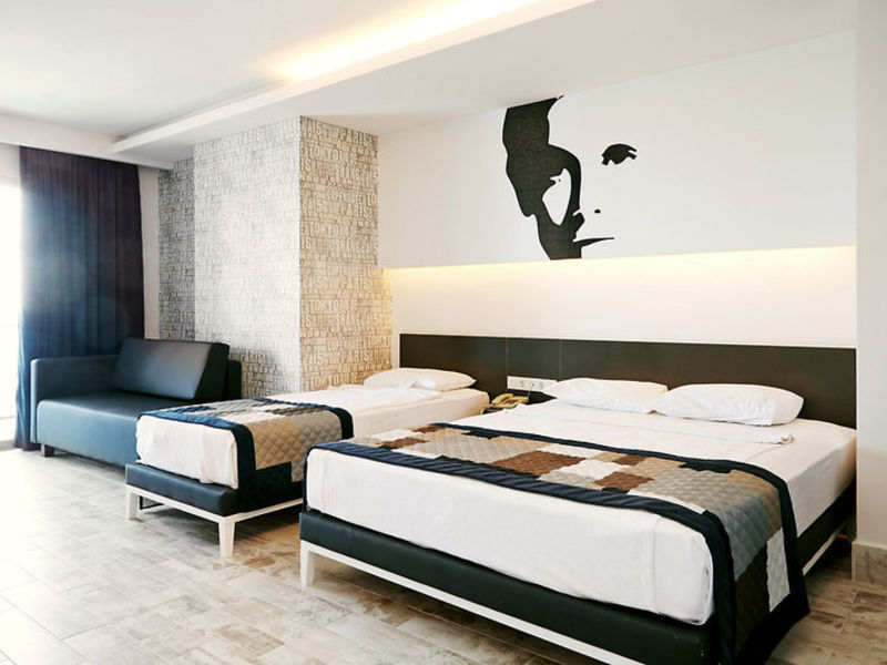 smartline White City Beach