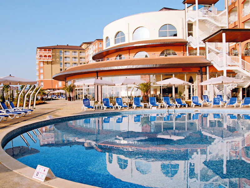 Sol Luna Bay