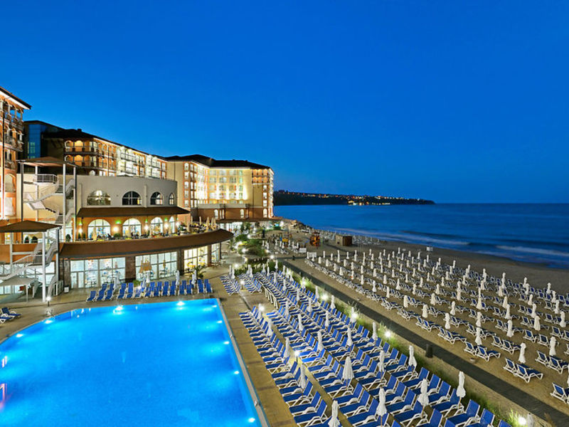 Sol Luna Bay