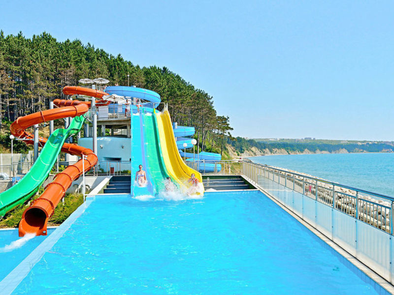 Sol Luna Bay