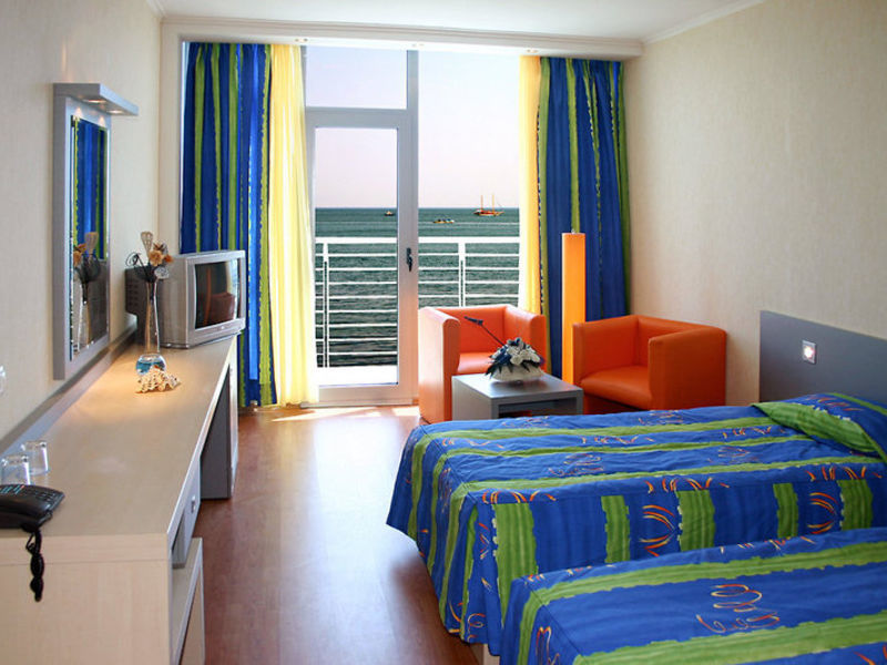 Sol Marina Palace