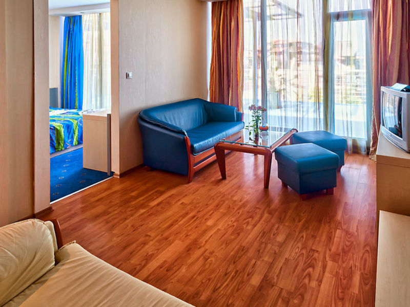 Sol Marina Palace