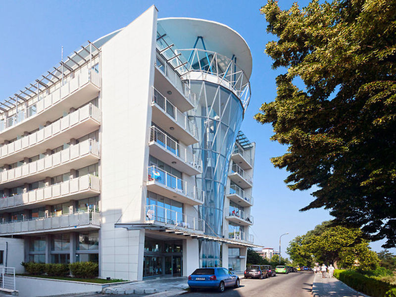 Sol Marina Palace