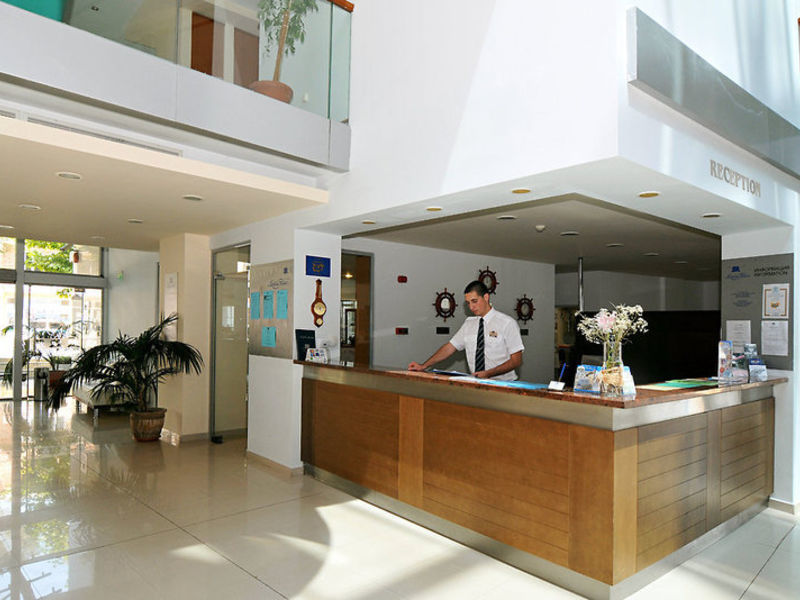 Sol Marina Palace