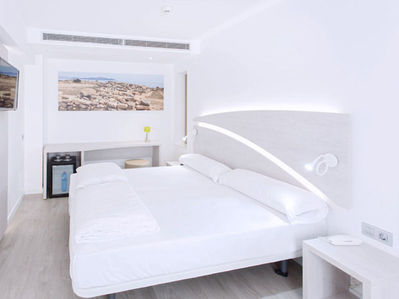 Som Llaüt Boutique Hotel