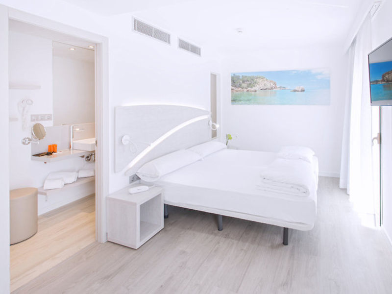 Som Llaüt Boutique Hotel