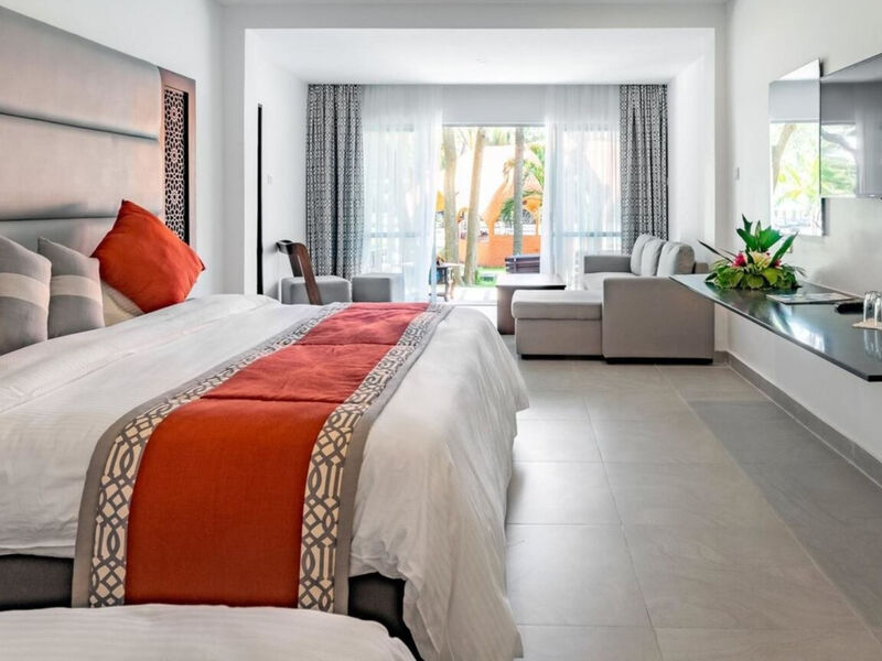 Southern Palms Beach Resort