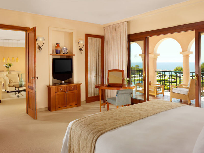 St. Regis Mardavall Resort