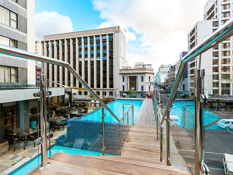 Strand Tower Hotel