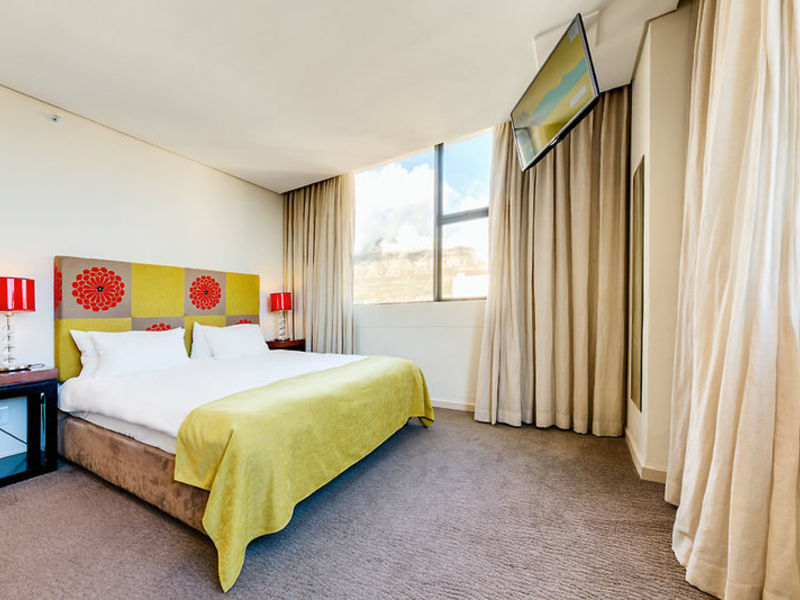 Strand Tower Hotel