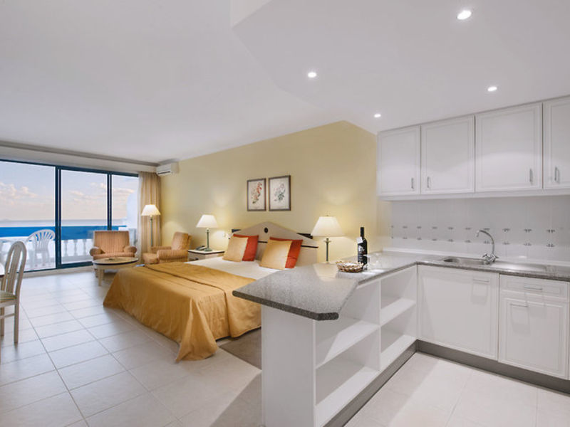 Studios Royal Orchid
