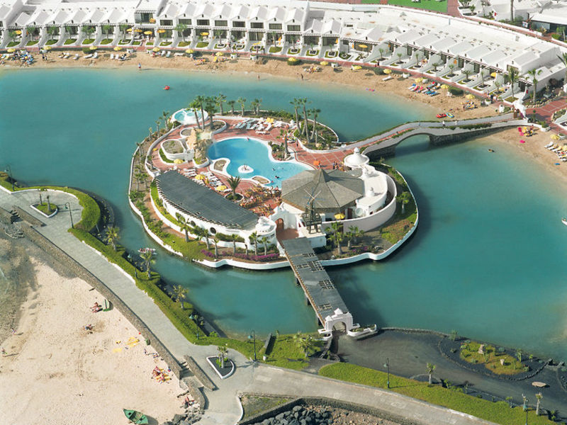 Studios Sands Beach Resor