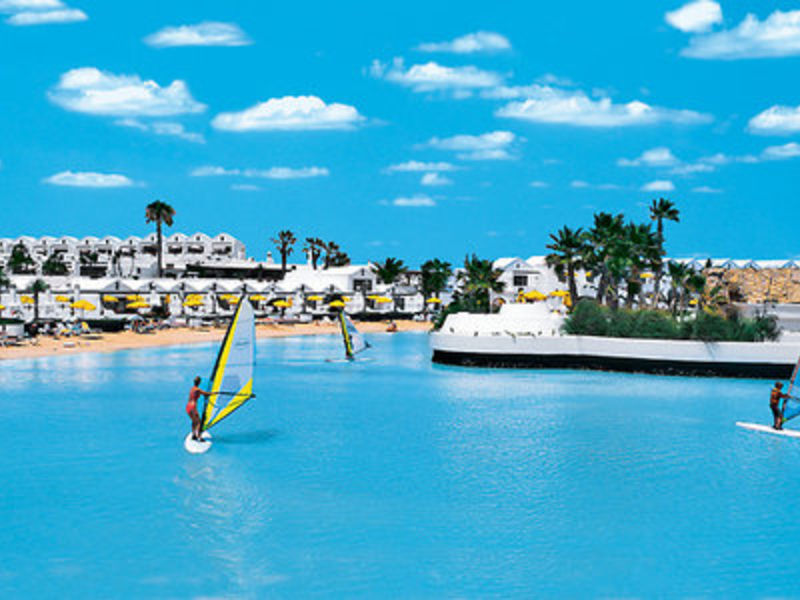 Studios Sands Beach Resor