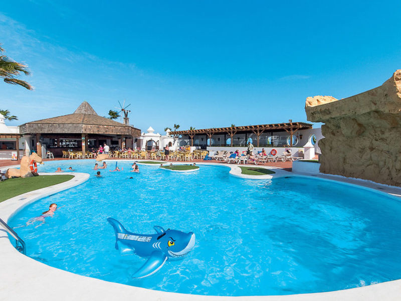 Studios Sands Beach Resor