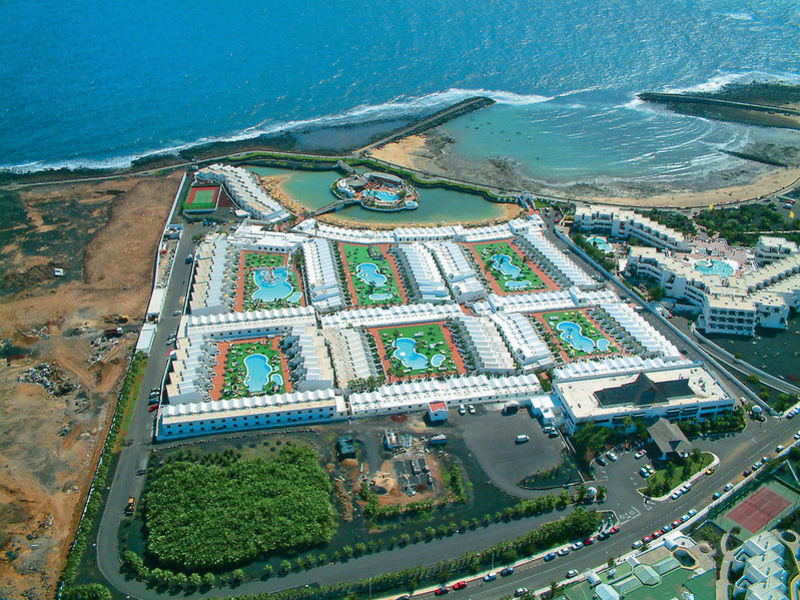 Studios Sands Beach Resor